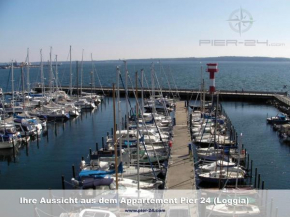 Apartmenthaus Hafenspitze Ap 24, Pier 24, Blickrichtung offene SeeBinnenhafen Nord